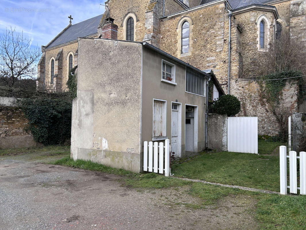 Maison à YVRE-L'EVEQUE