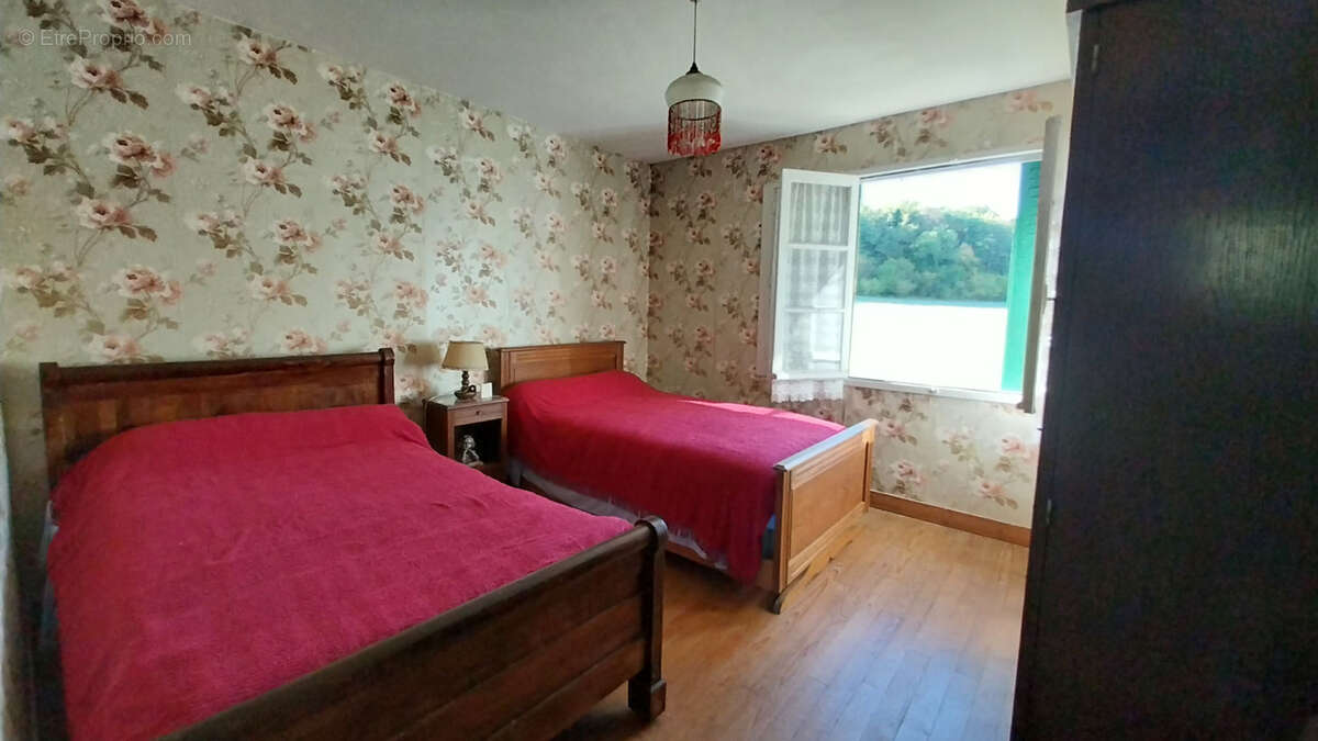 Maison à VIEUX-MAREUIL