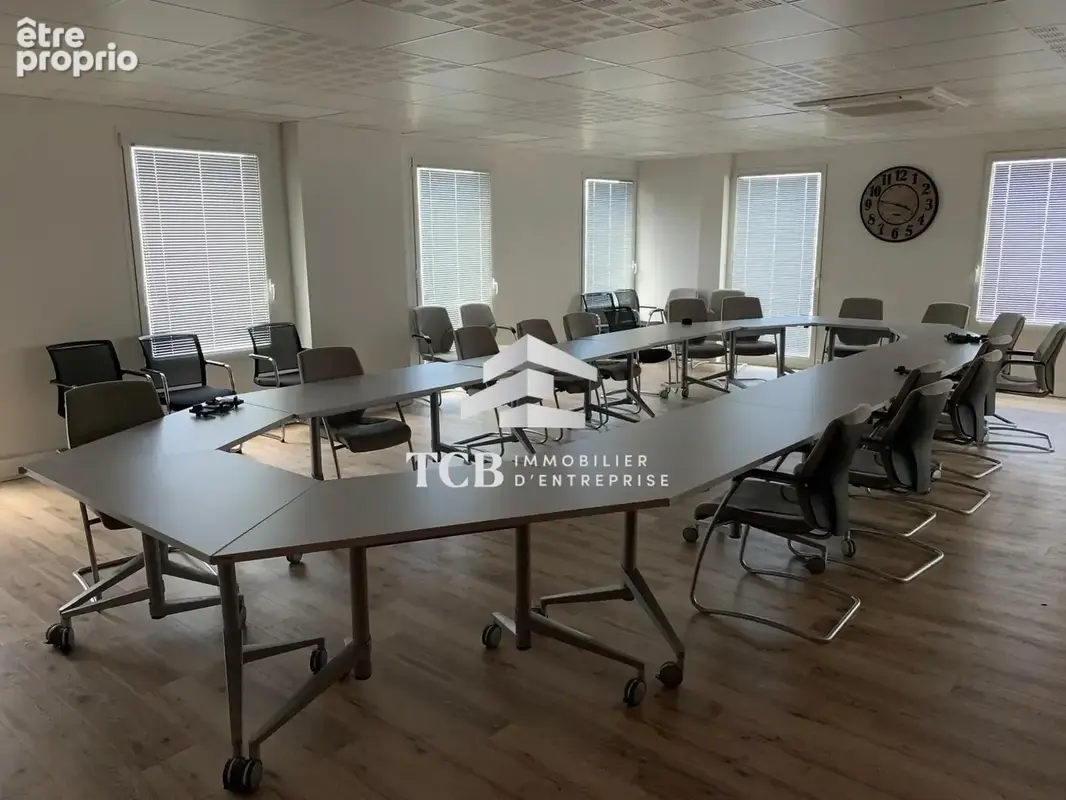 Commerce 776 m² à vendre à Nantes (44300) - photo 2
