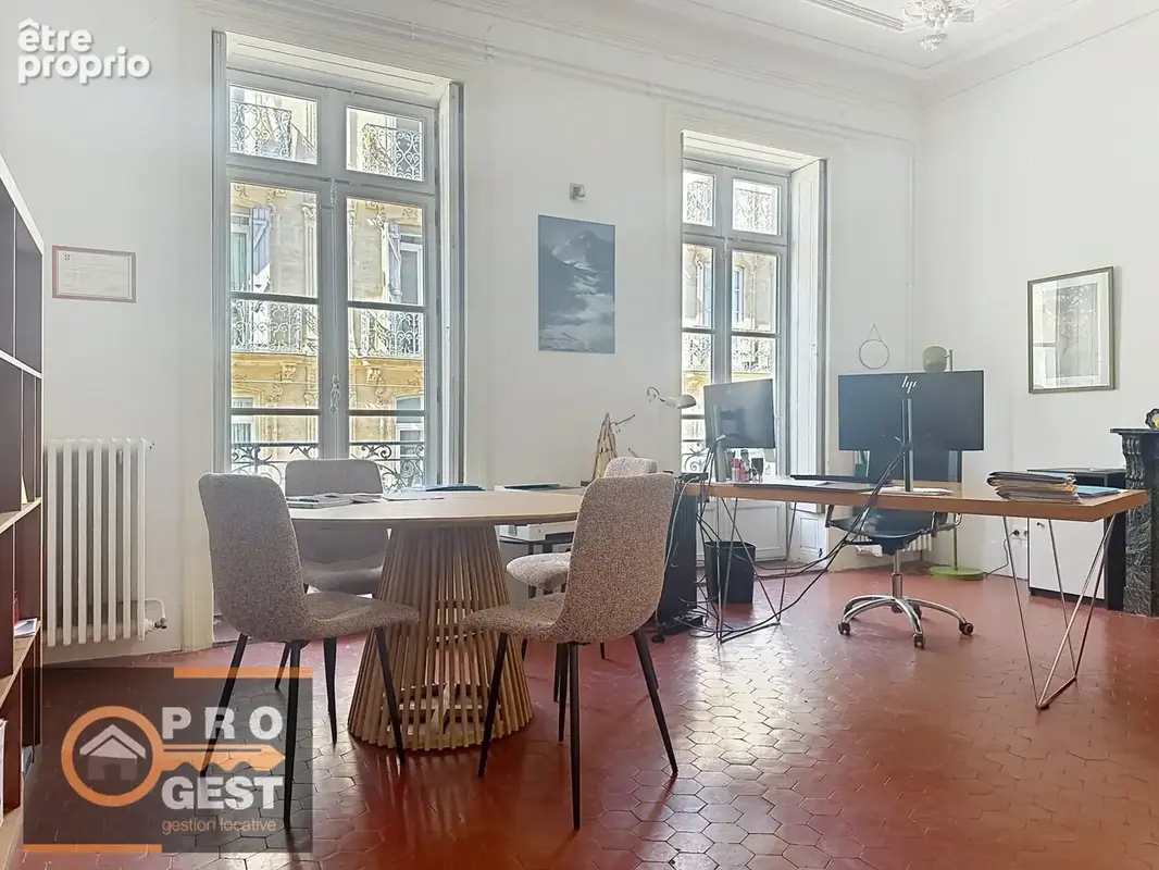 Bureaux à vendre   Rue du Faubourg de la Saunerie - photo 3
