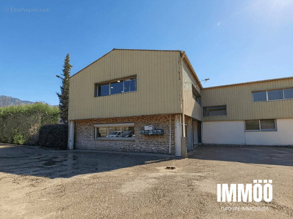 Commerce à LE HOULME