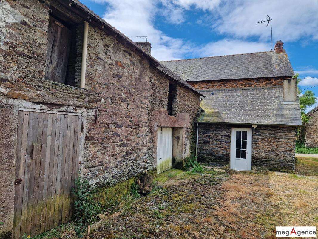 Maison à LA CHAPELLE-DE-BRAIN