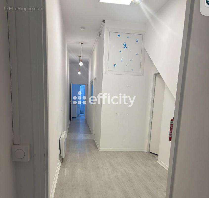 Locaux/Biens immobiliers - photo 6