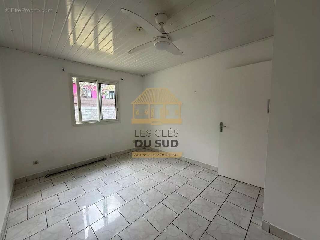 A vendre - maison de type t4 de 72,67m2 environ - saint-joseph- 39 000 € - photo 6