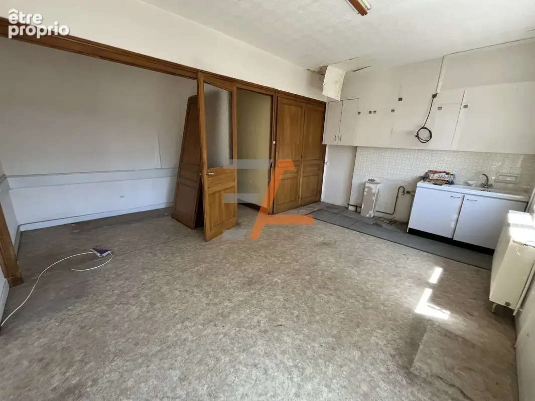 Maison avec extérieur à rénover entièrement - photo 5