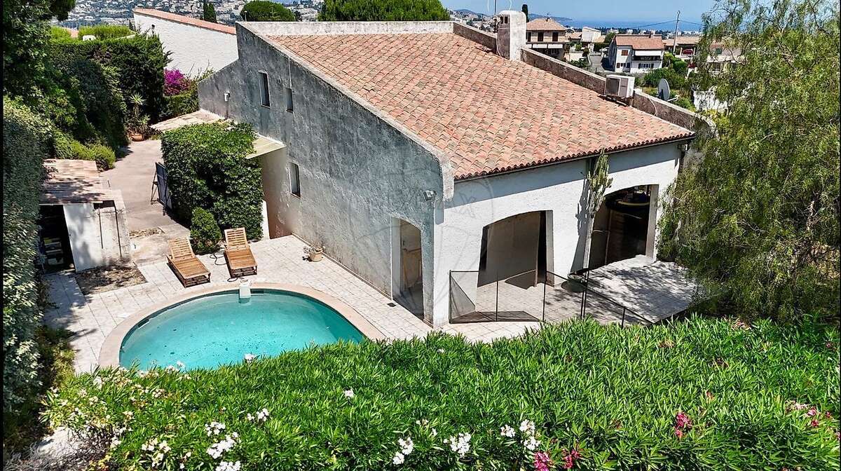 Maison à SAINT-LAURENT-DU-VAR