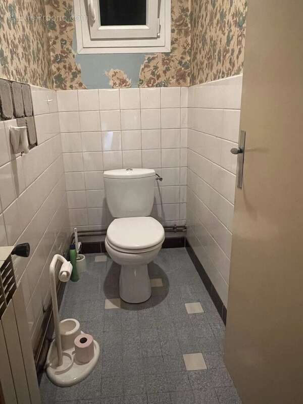 Maison à CHEVRIERES