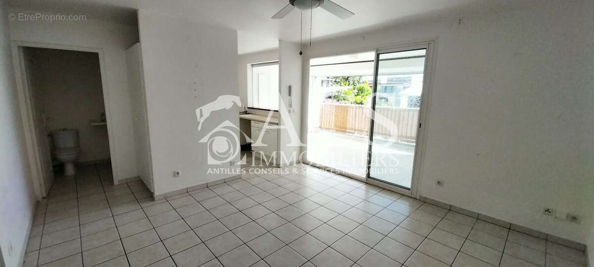 Appartement T3 Plateau Fofo - 97233 SCHOELCHER - photo 3