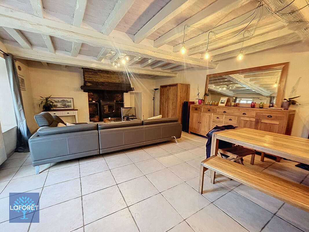 Maison à SAINT-BRICE-DE-LANDELLES