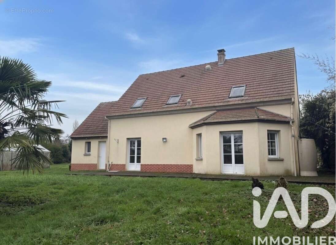 Photo 2 - Maison à AUNEUIL