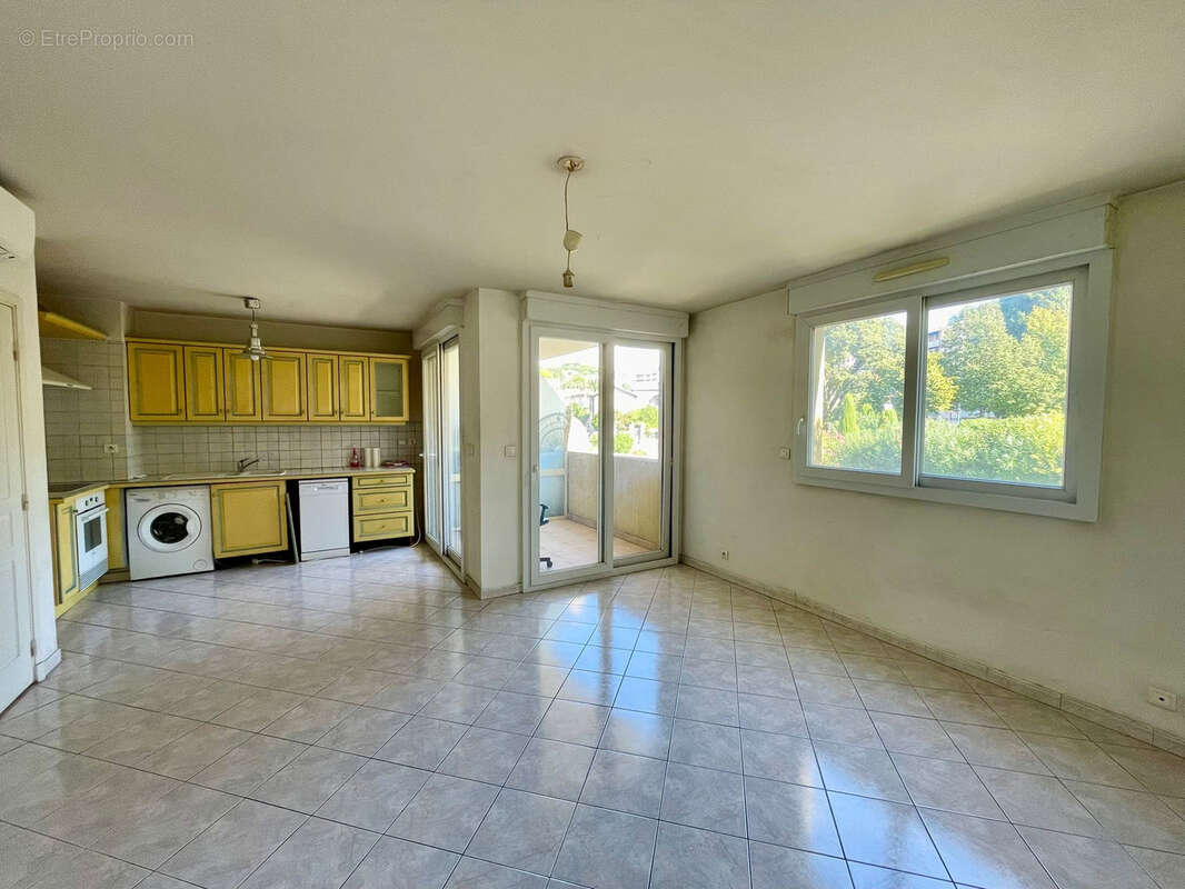 Appartement à LE CANNET