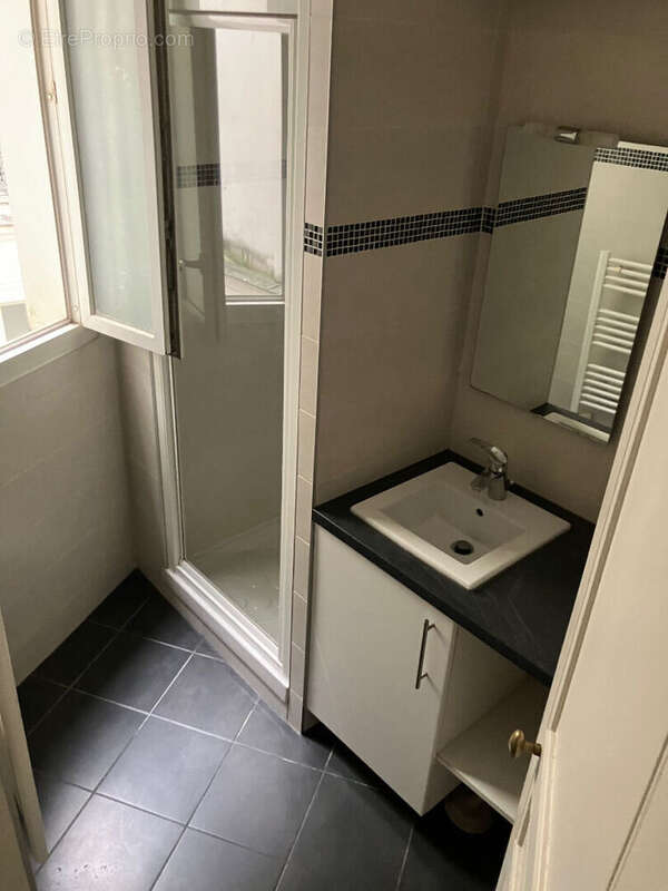 Appartement à PARIS-19E