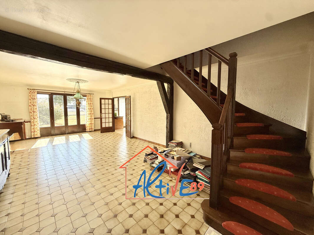 Maison des années 30 à Gurgy de 180m2 - photo 3