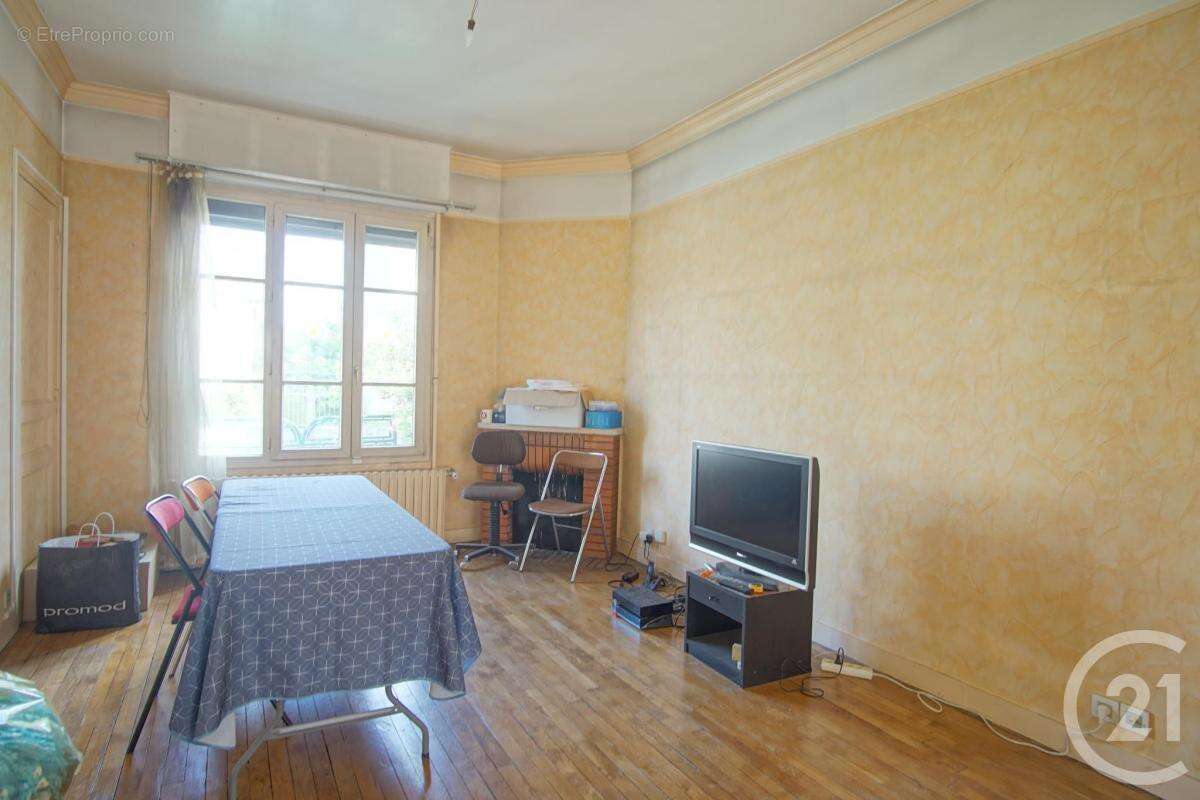 Maison à CHOISY-LE-ROI