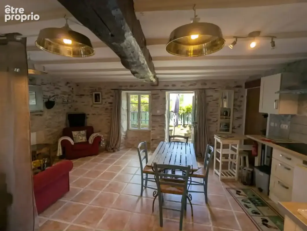 Maison spacieuse et pleine de caractère avec potentiel de gîte à Vouvant - photo 8