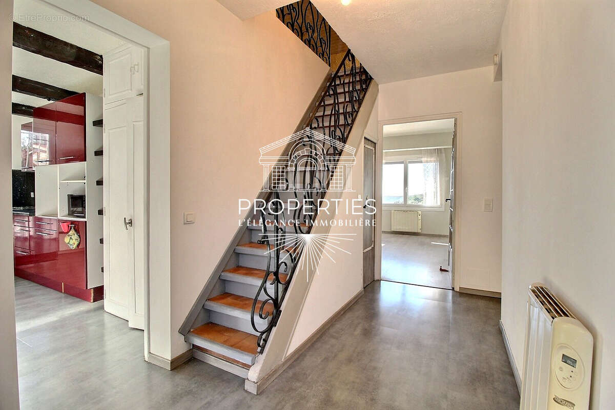 Appartement à BORMES-LES-MIMOSAS