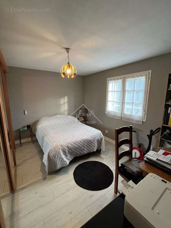 Maison à BROUT-VERNET