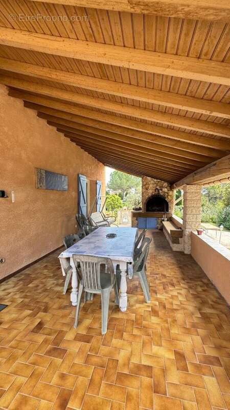 Maison à SUSSARGUES