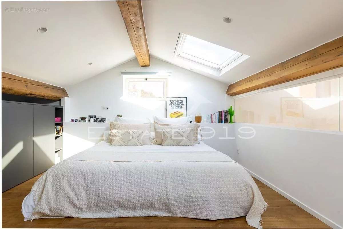 Appartement à MARSEILLE-6E