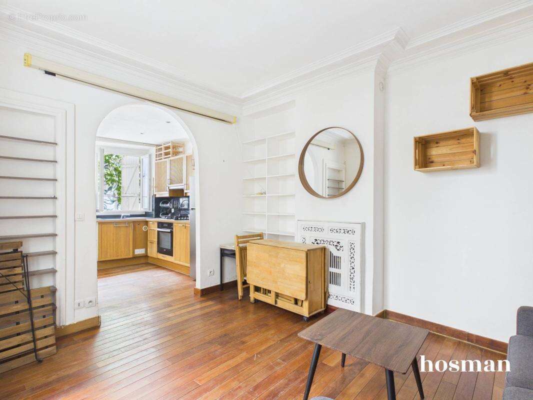 Appartement à PARIS-18E