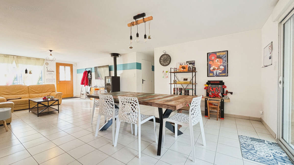 Maison à LA BOISSIERE-DES-LANDES