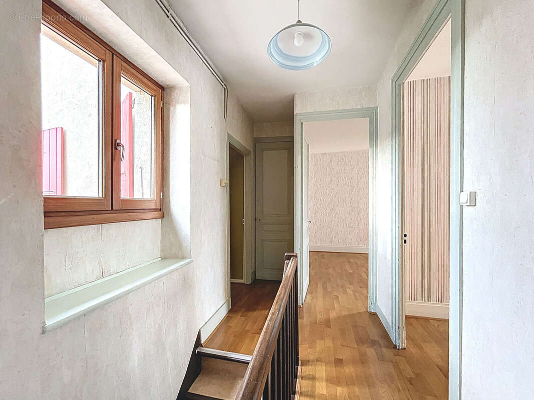 Maison au calme avec jardin et vue dégagée  - 124 m² et 4 chambres - photo 8