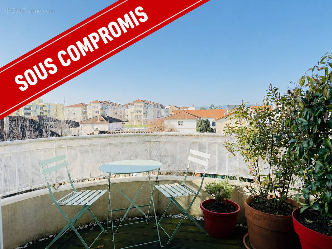 Appartement à LE COTEAU
