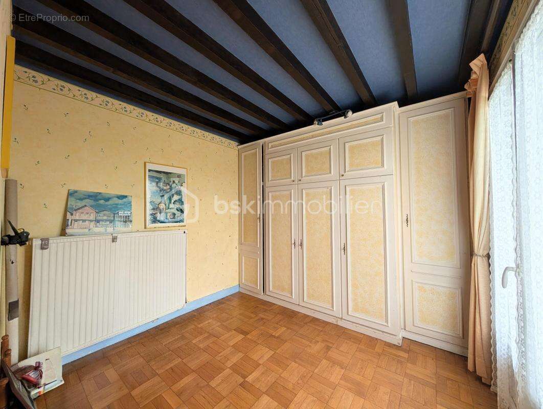 Demeure familiale de 171 m², dépendances et chapelle sur un parc de 5100 m² - photo 12