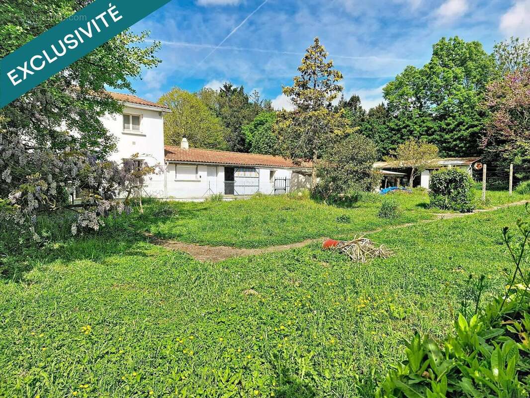 Photo 2 - Maison à CURZON