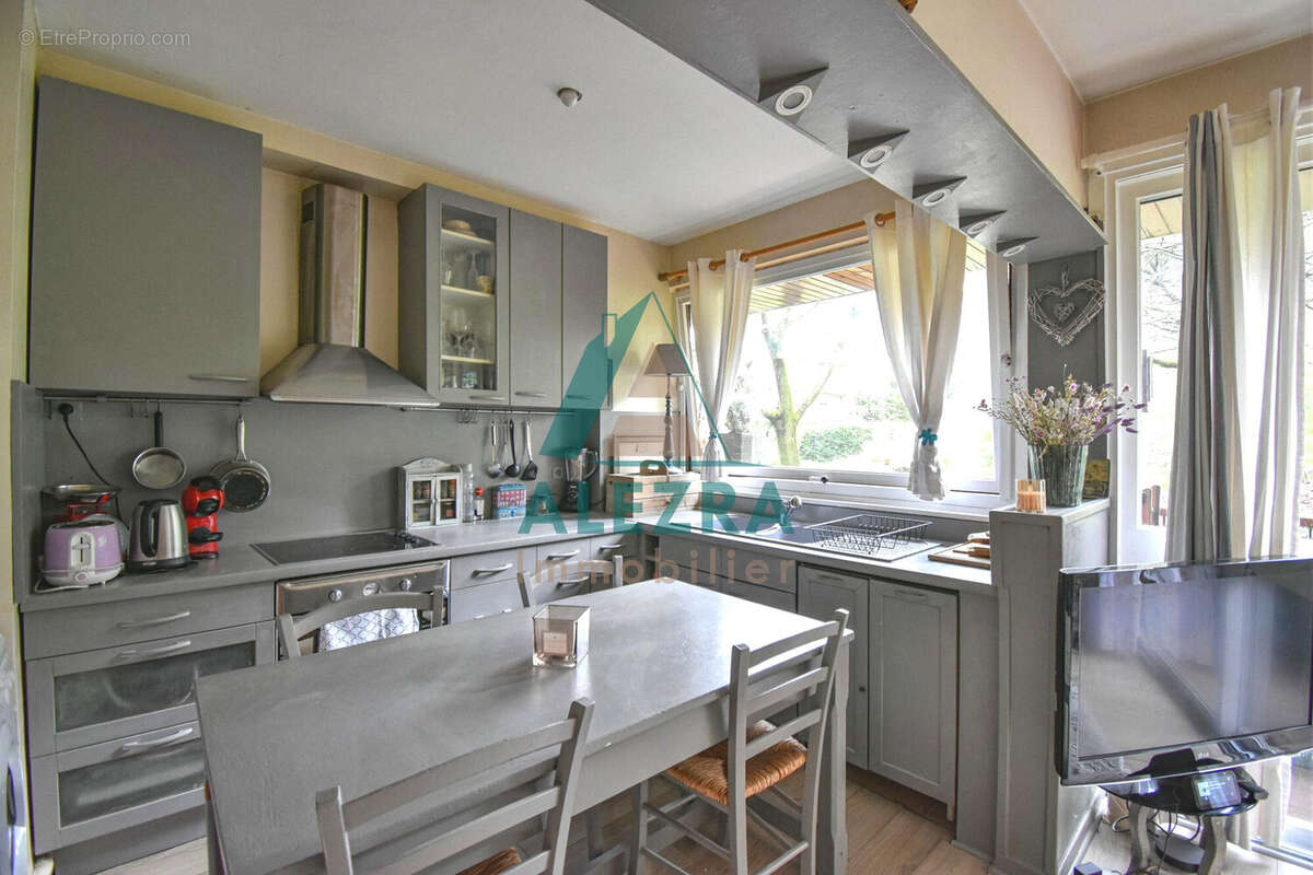 Appartement à LA CELLE-SAINT-CLOUD