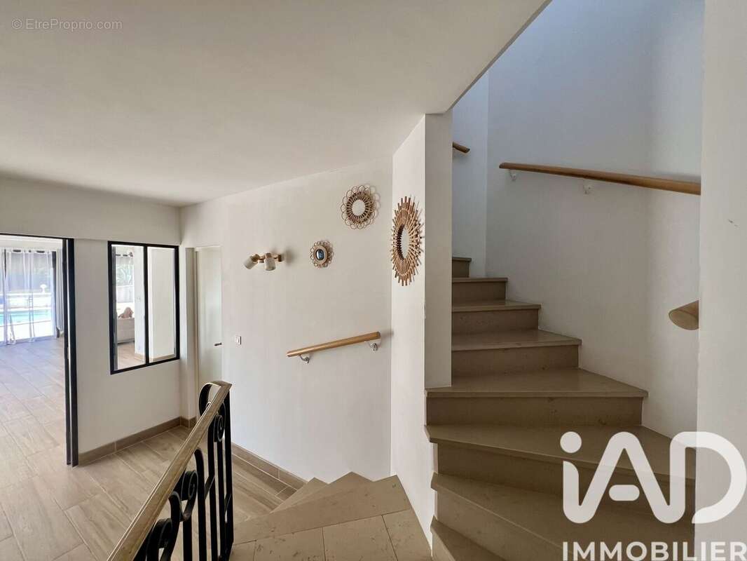 Maison 162 m² à Rauzan  - photo 8