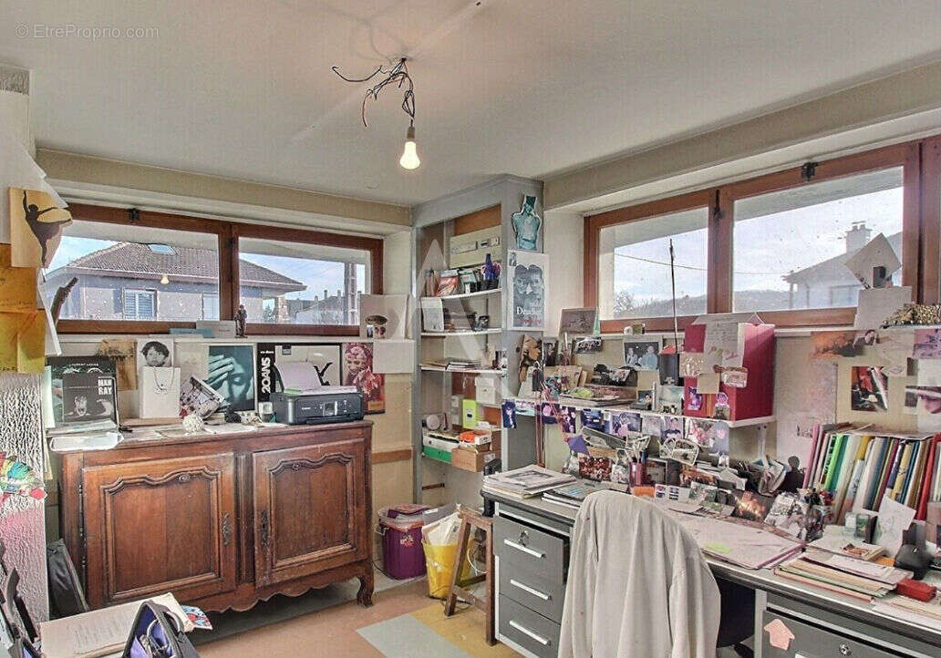 Maison Vaivre Et Montoille - photo 9