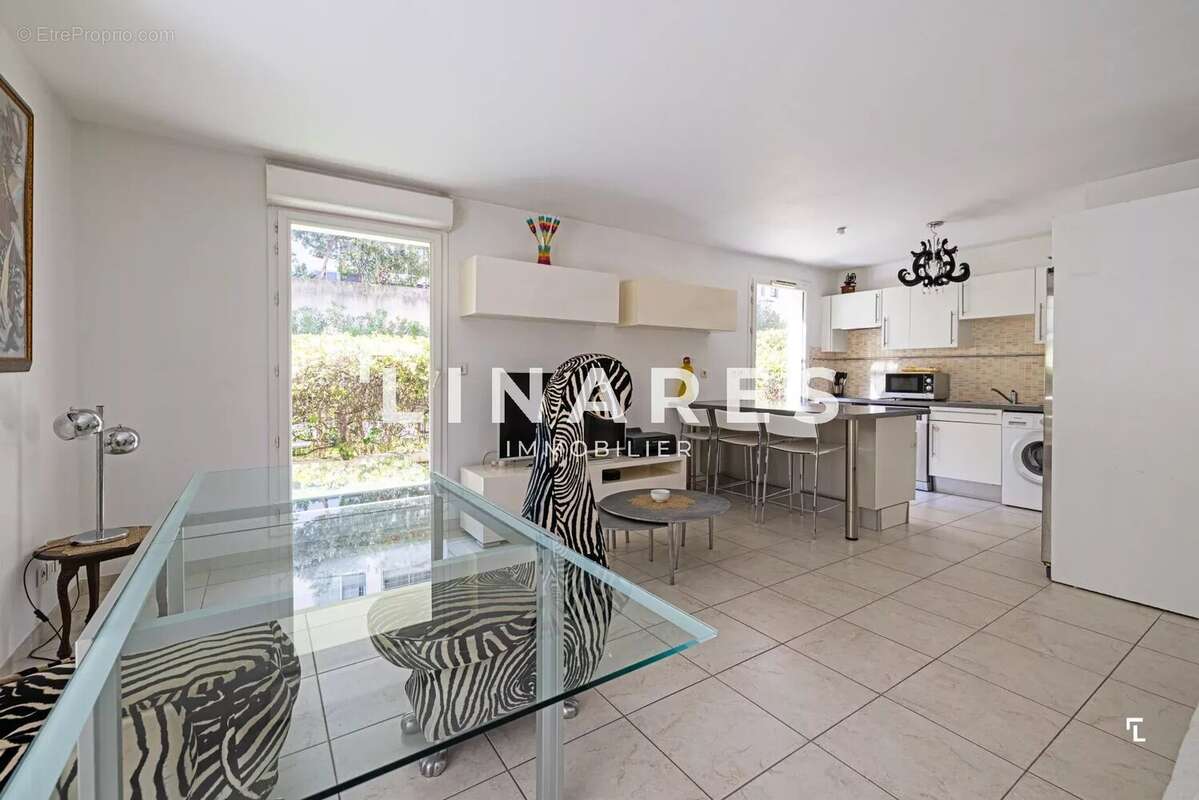 Appartement à MARSEILLE-8E