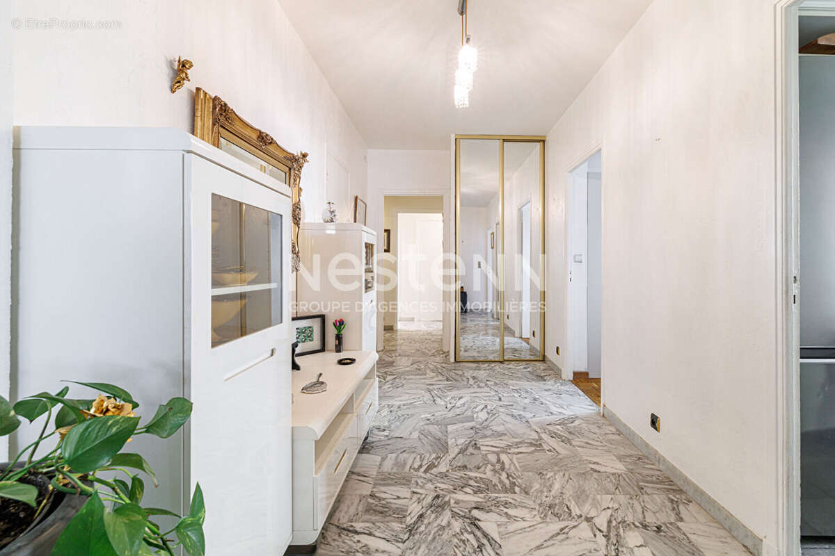 Appartement 4 pièces à vendre à Nice Riquier - Emplacement d'exception - photo 9