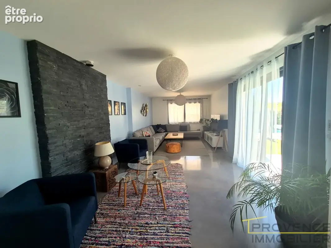 Maison à vendre à Montélimar   Villa familiale avec piscine, T2 indépendant, Grand garage   Les Catalins - photo 4