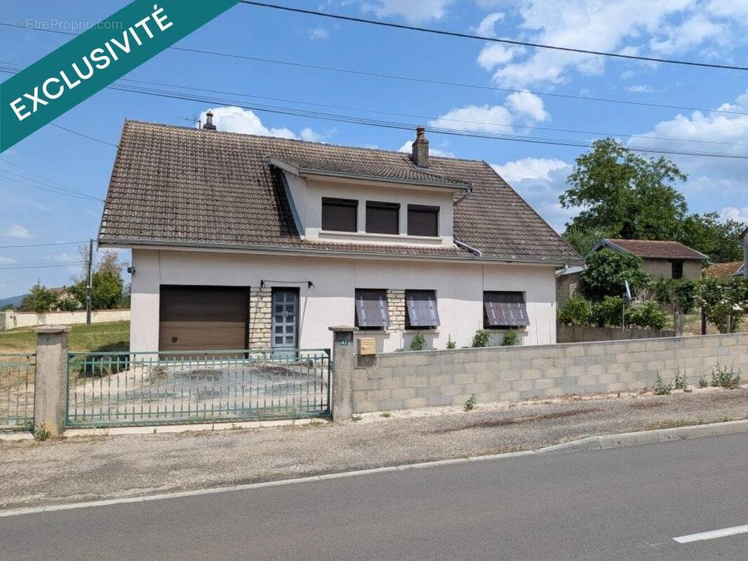 Photo 1 - Maison à VILLERS-FARLAY