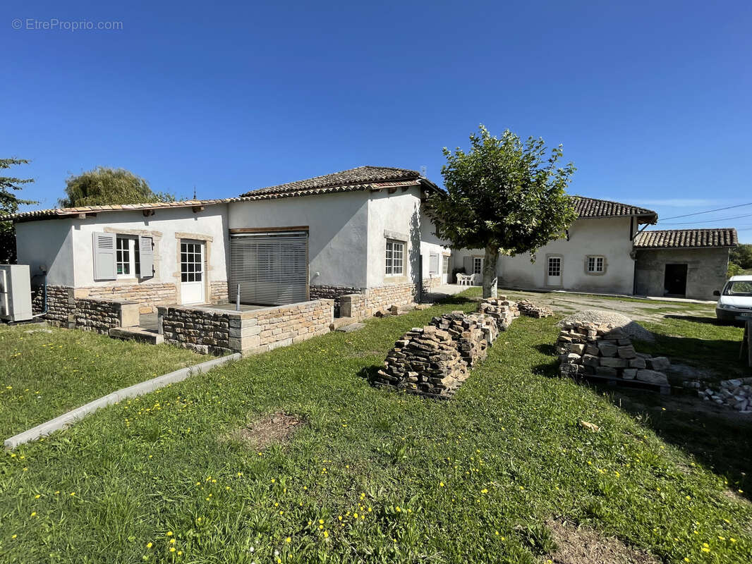 Maison à GRIEGES