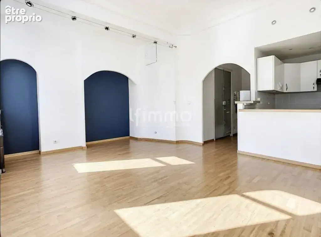 Marseille Longchamp 13001 / Appartement - photo 4