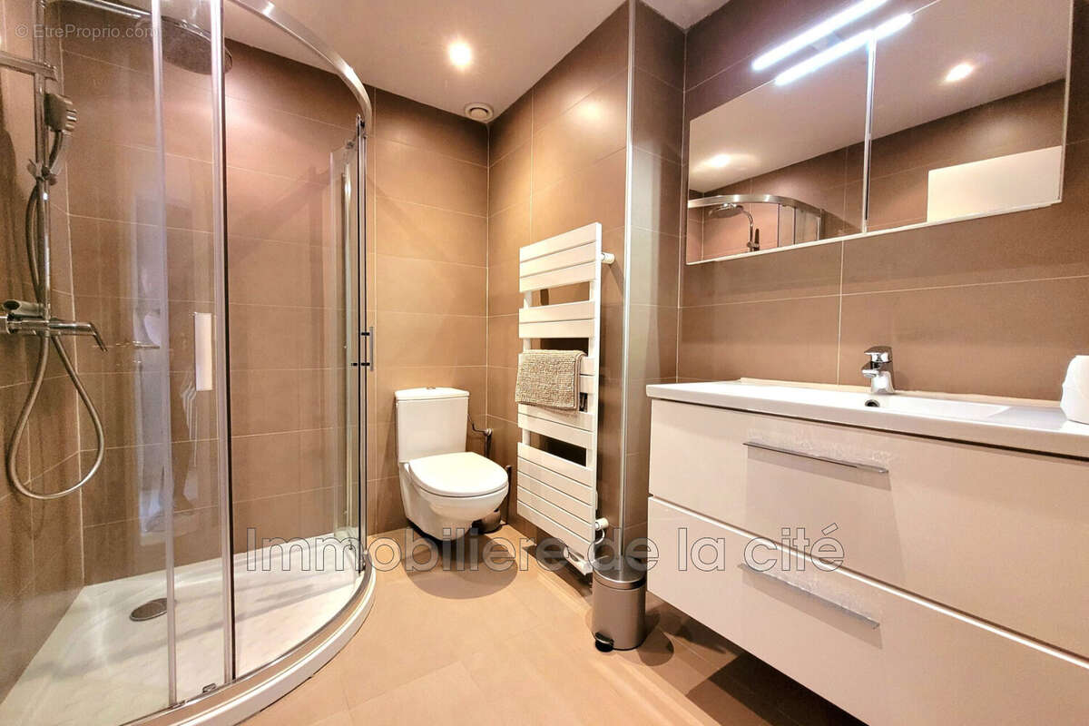 Appartement à GRIMAUD