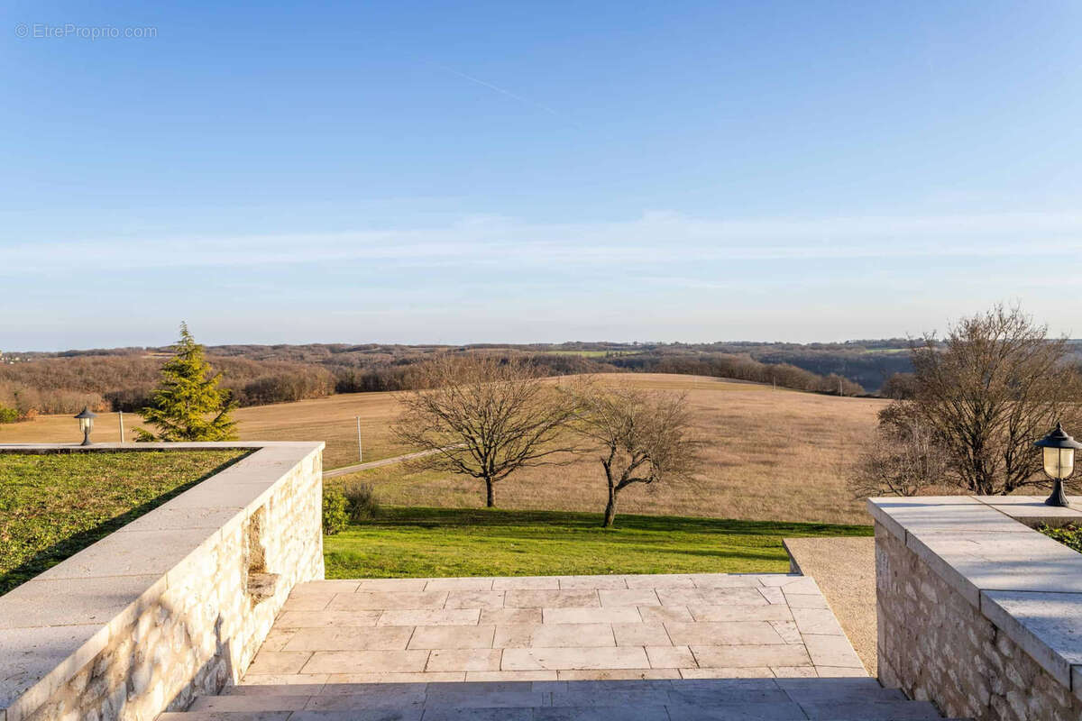 Country house with gite and pool - photo 8