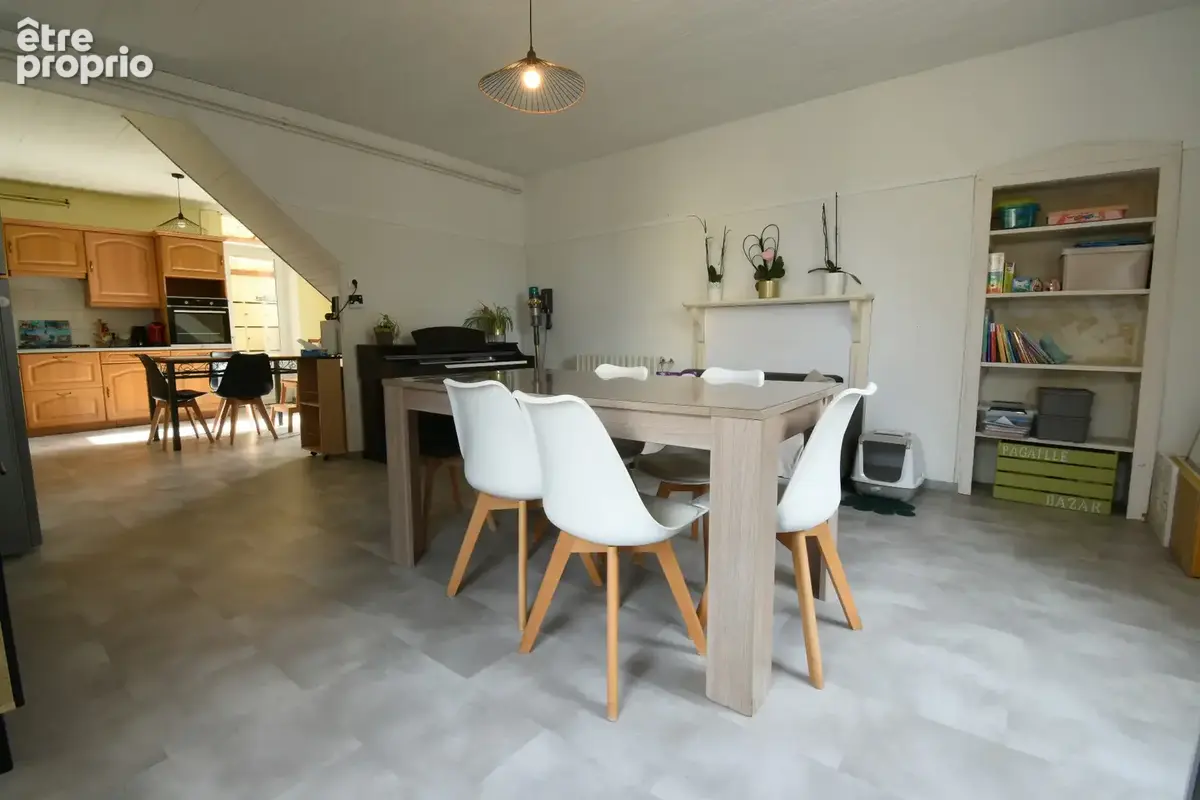 Maison en pierre rénovée – 134 m² – 3 chambres – Terrain de 1 100 m² - photo 9