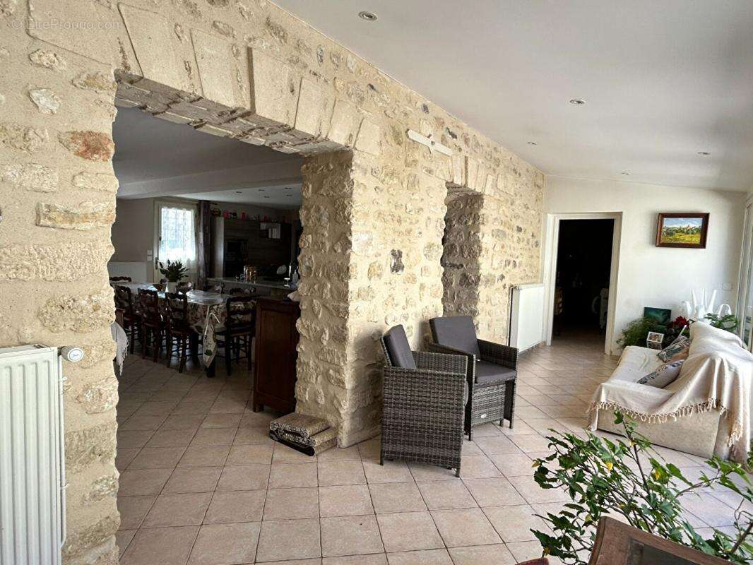 Charmante maison en pierres completement renovee ! - photo 5