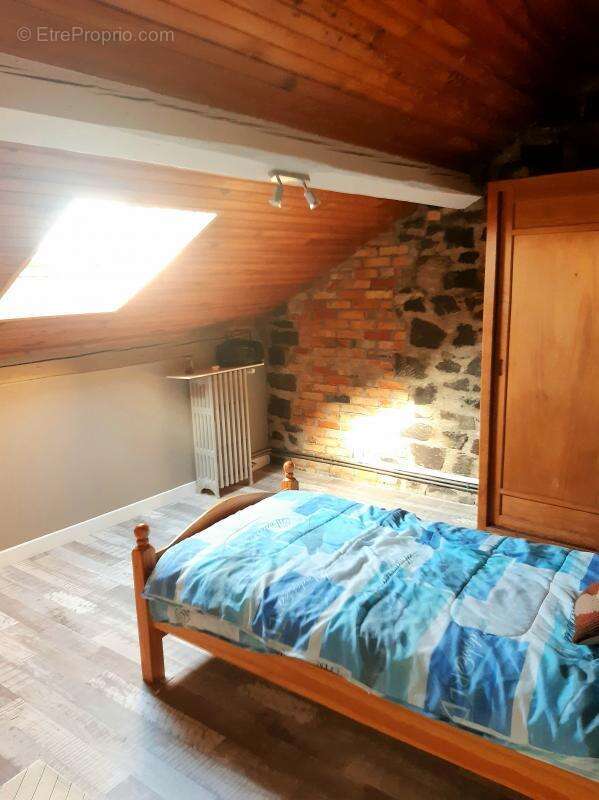 Maison à PUY-GUILLAUME