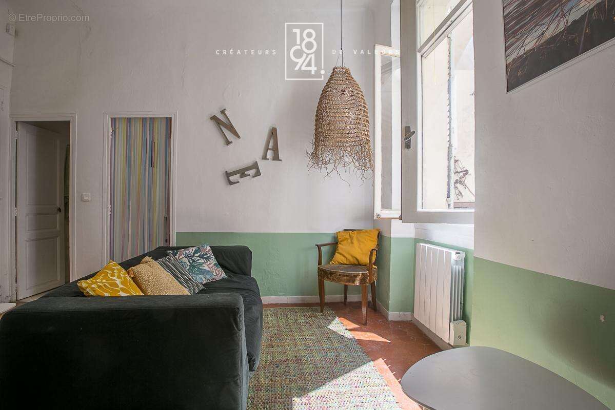 Appartement à MARSEILLE-1E