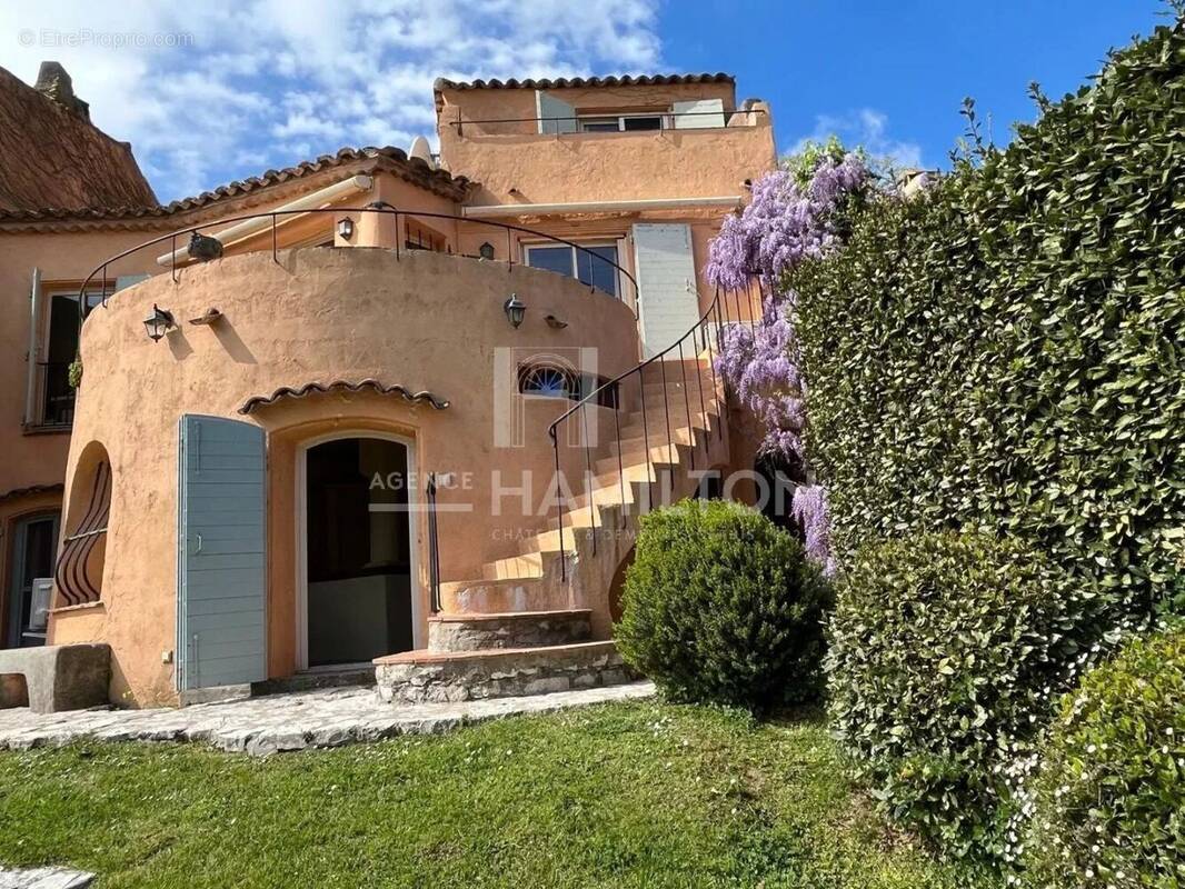Maison à MOUANS-SARTOUX