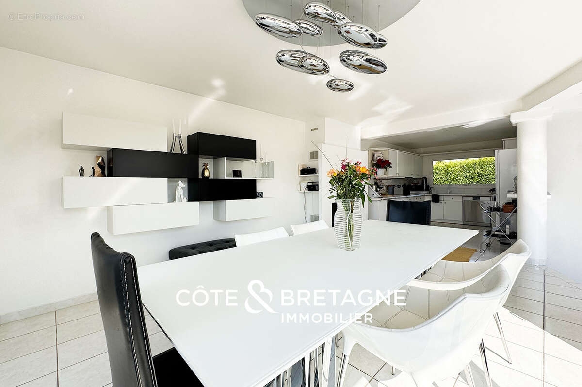 Maison d'architecte avec jardin paysager a tregueux pres de saint-brieuc  réf : 202588 - photo 8