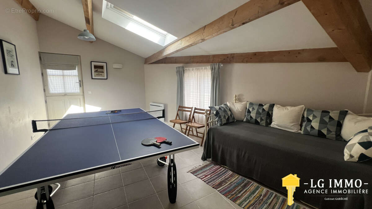 Charentaise de charme rénovée, 5 chambres, gîte,  jardin proche Mirambeau - photo 17