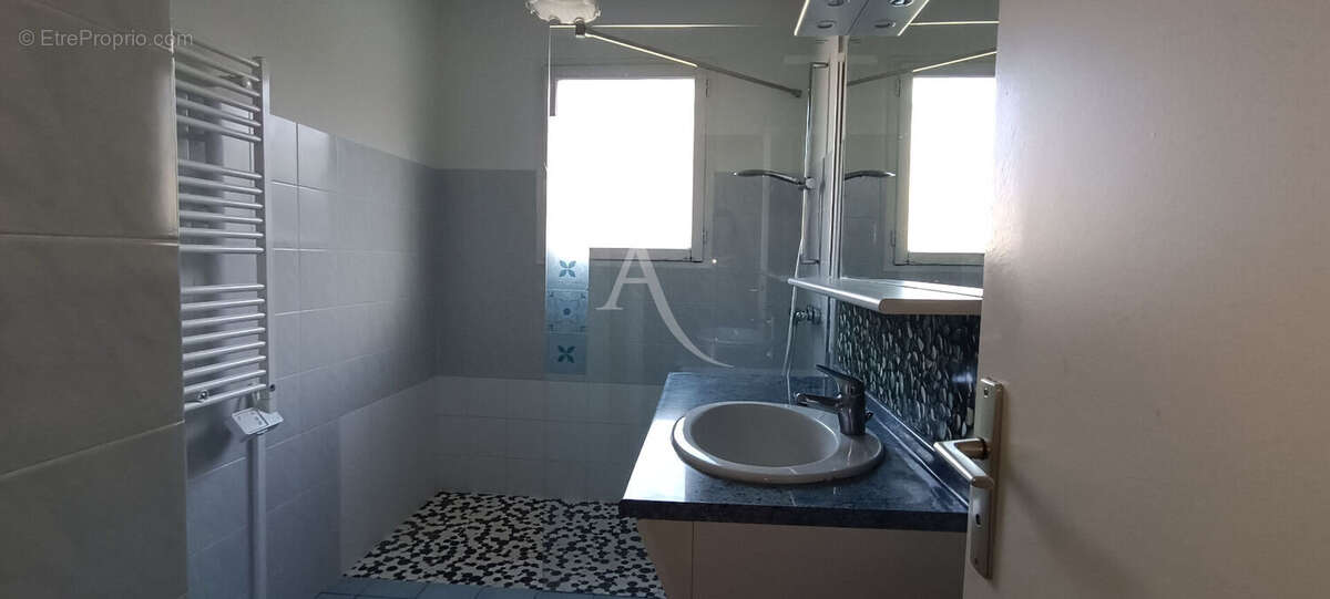 Maison à PORT-DES-BARQUES