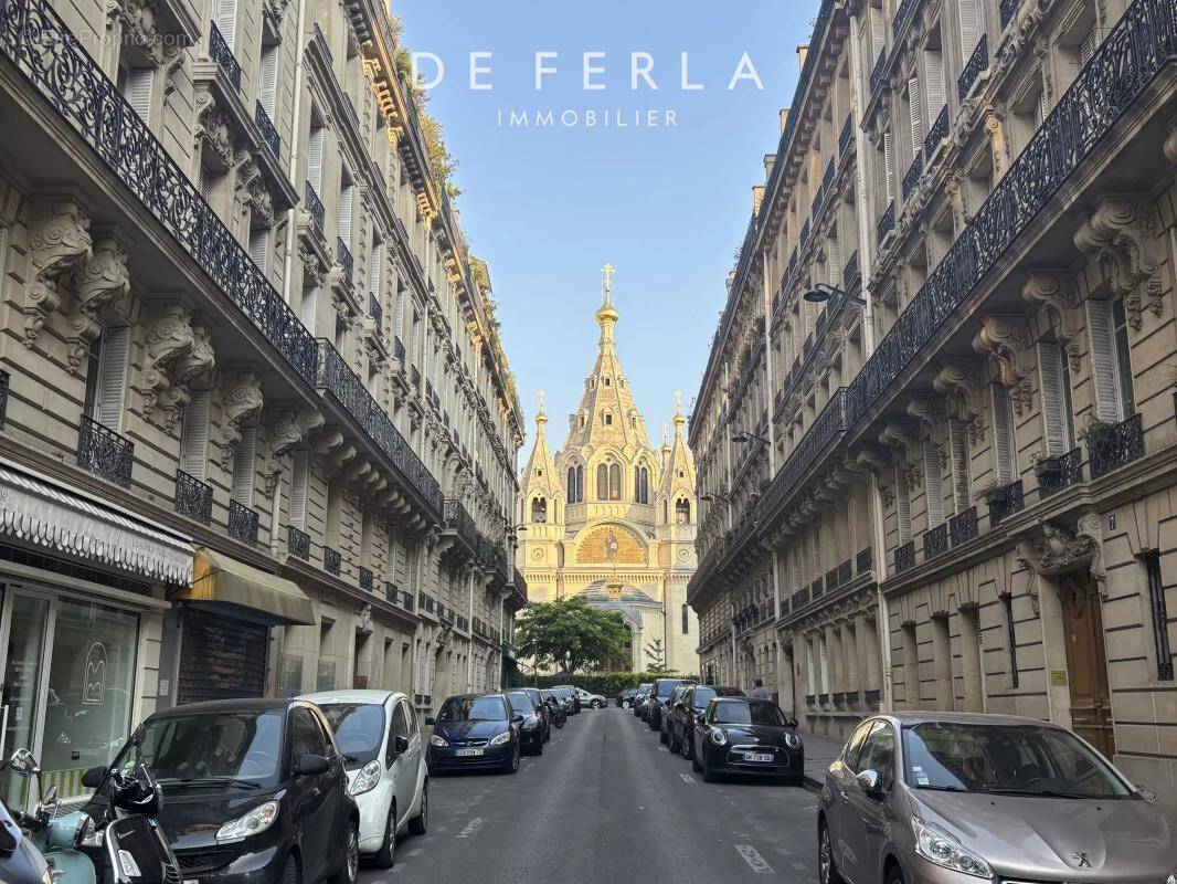 Appartement à PARIS-8E