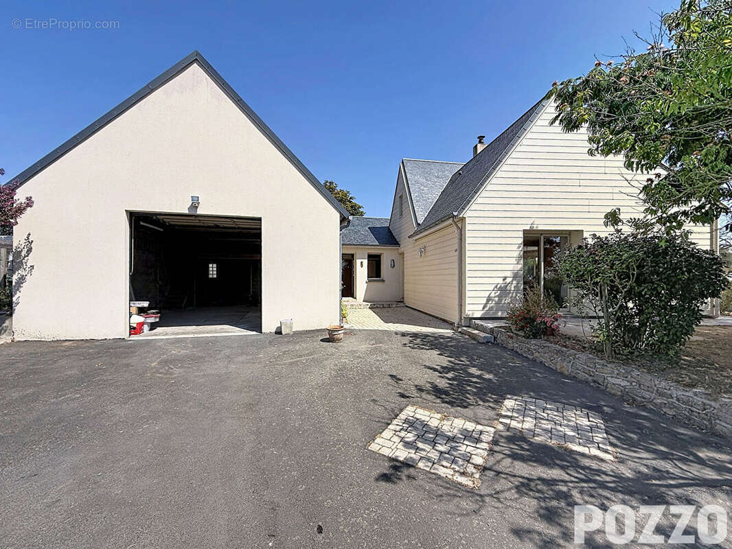 Maison 135m² F6 à vendre à Saint Pair sur Mer - Hangar 80m². terrain 900m² - photo 2